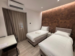 Suite Stay at 4 Apartment & Rooms